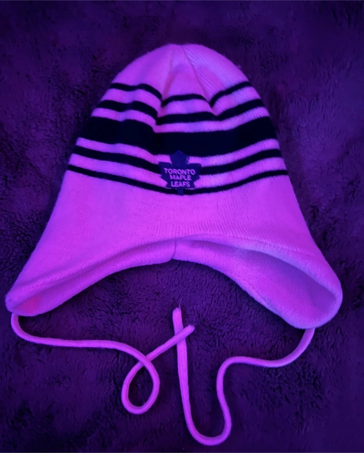 Toronto Maple Leafs Striped Winter Hat 🧡