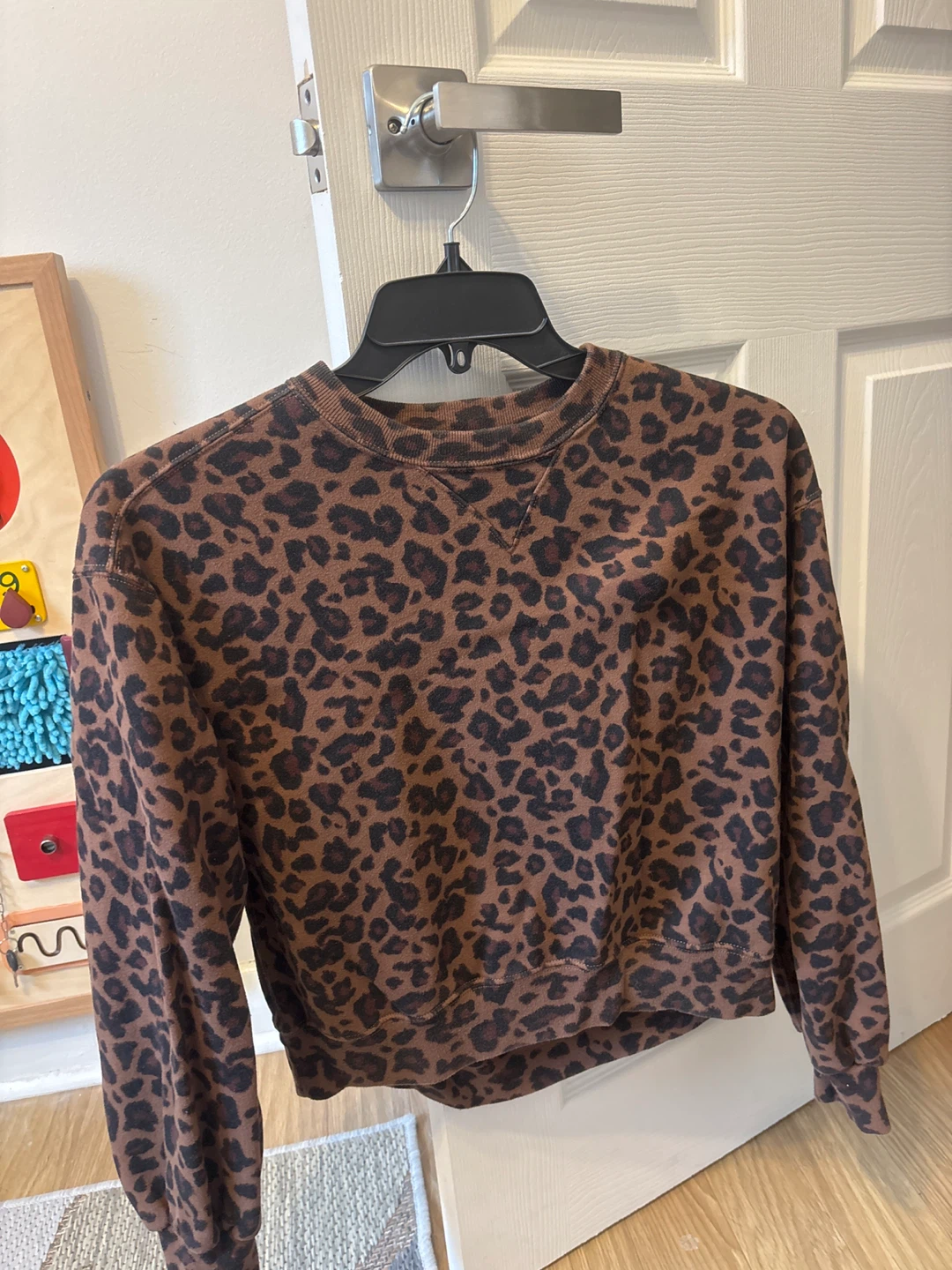 Brown Leopard Print Cropped Sweatshirt