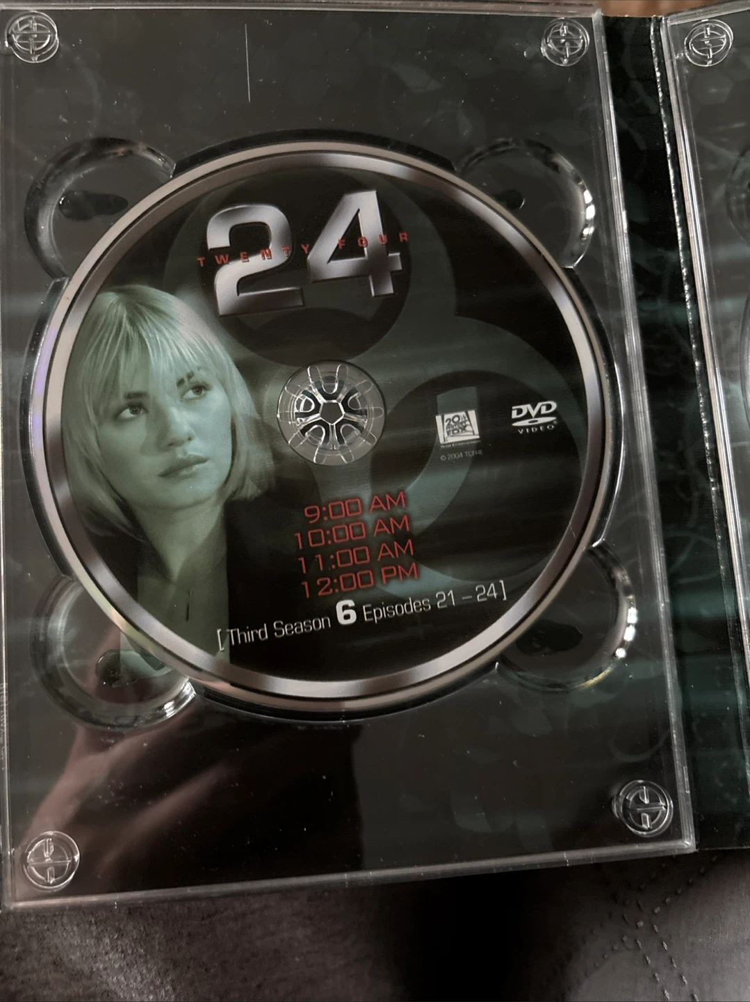 24: Season Three - Seven-Disc Collector's Edition DVD Set - photo 4