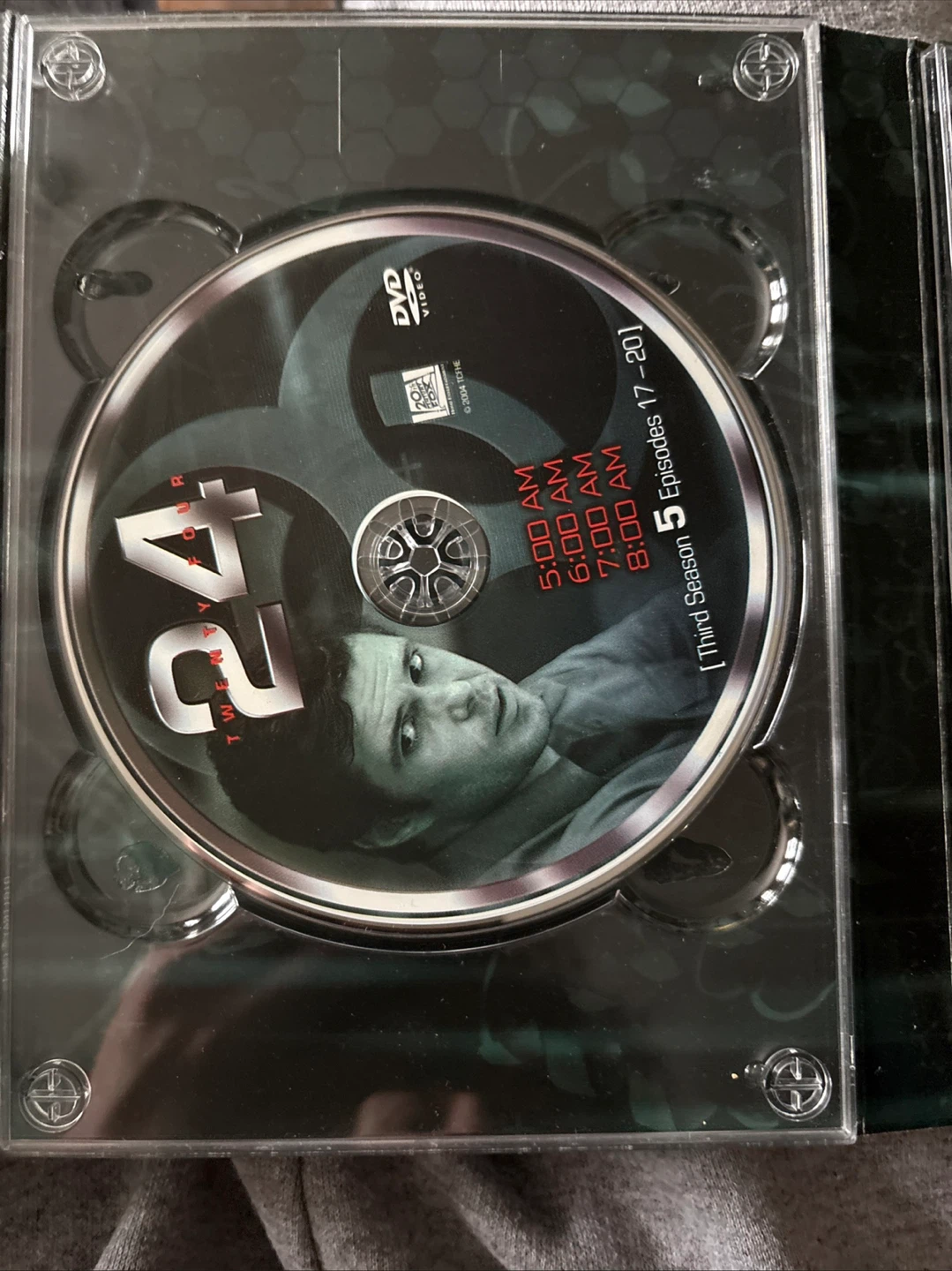 24: Season Three - Seven-Disc Collector's Edition DVD Set - photo 3