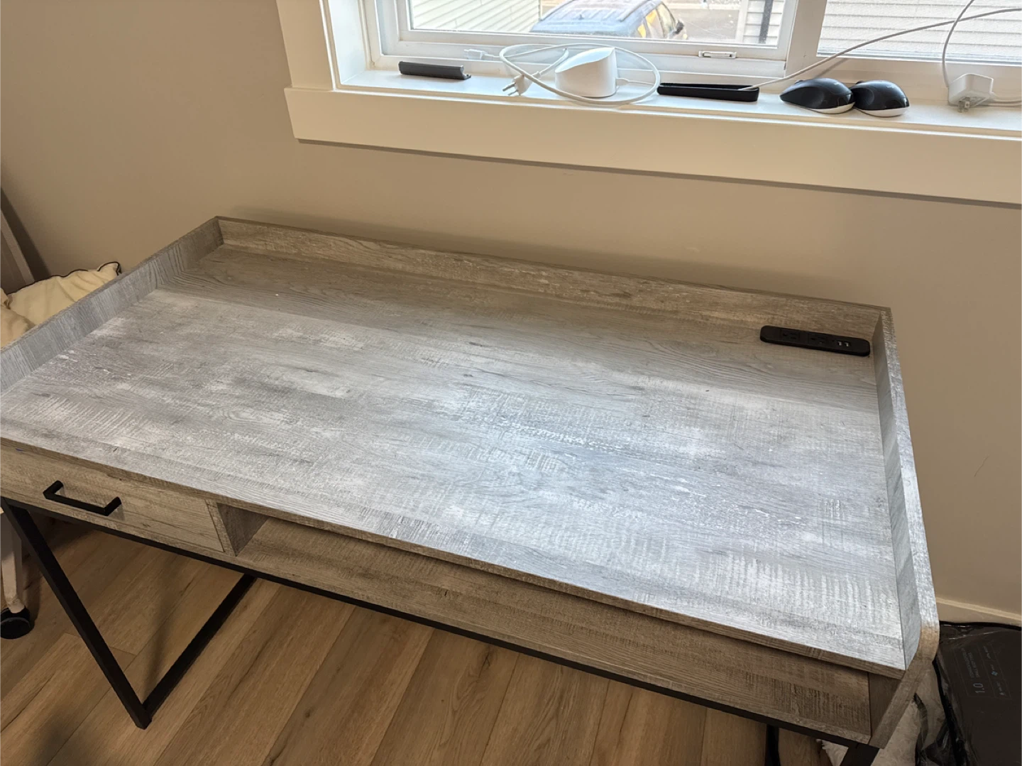 Wood Grain Desk with Drawer