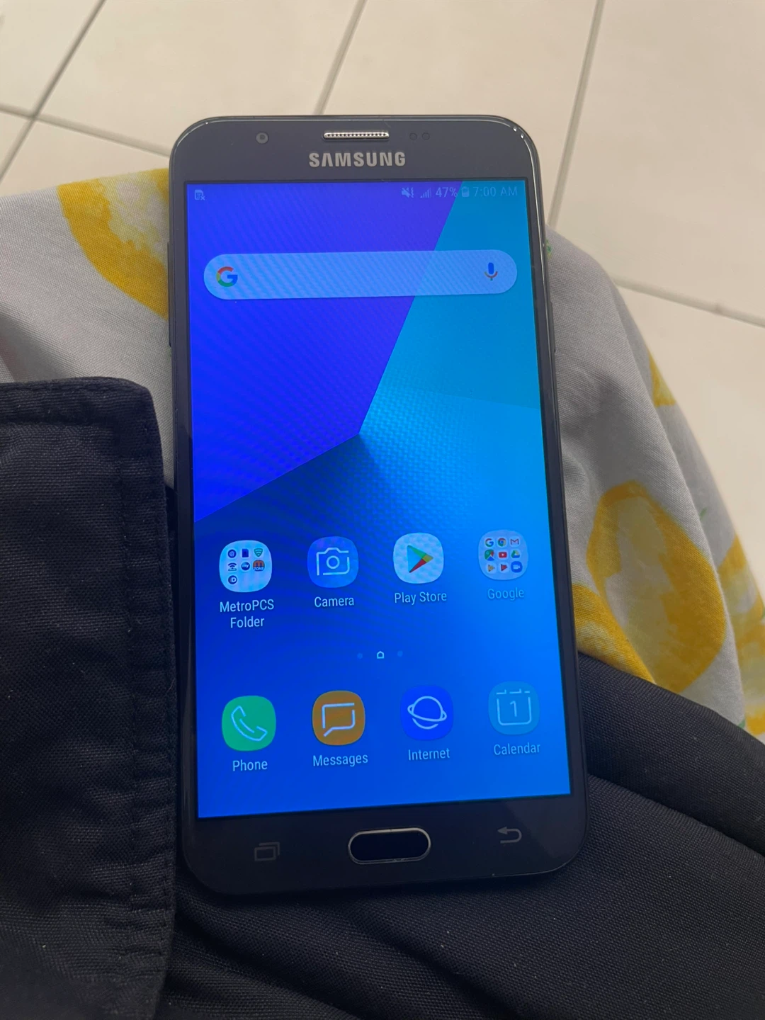 Samsung Galaxy J7 Smartphone
