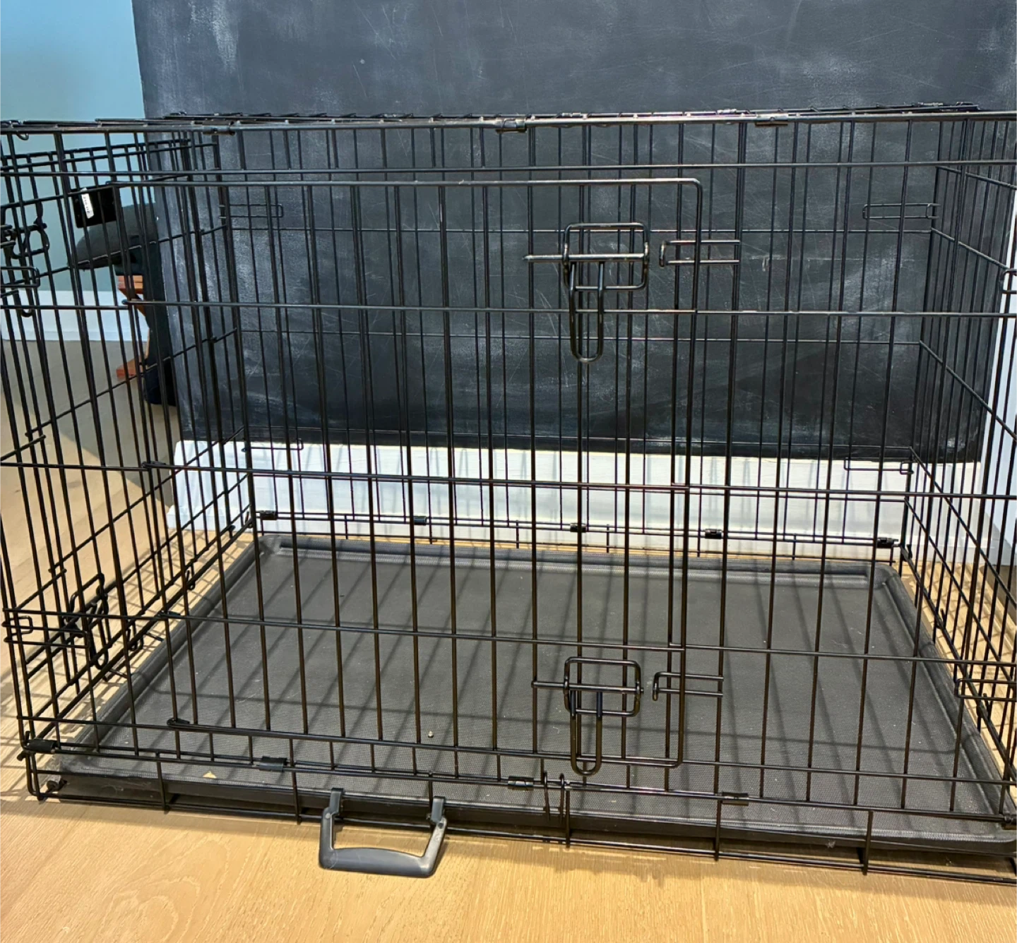 Large double door dog crate - photo 3