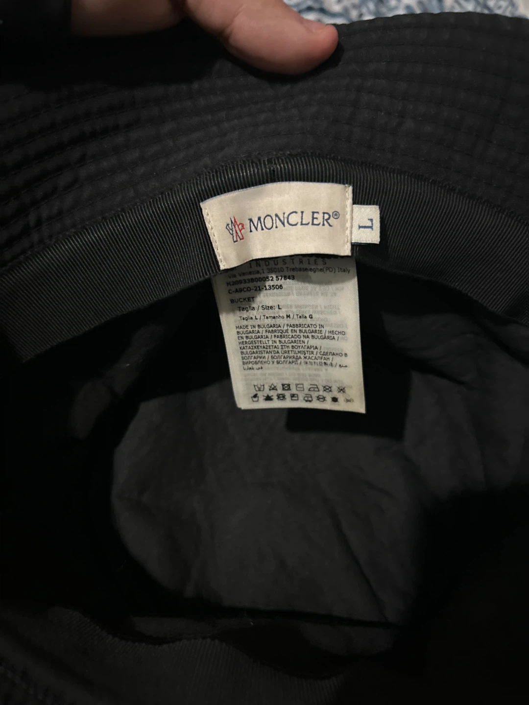 Moncler Black Bucket Hat Size L - photo 3