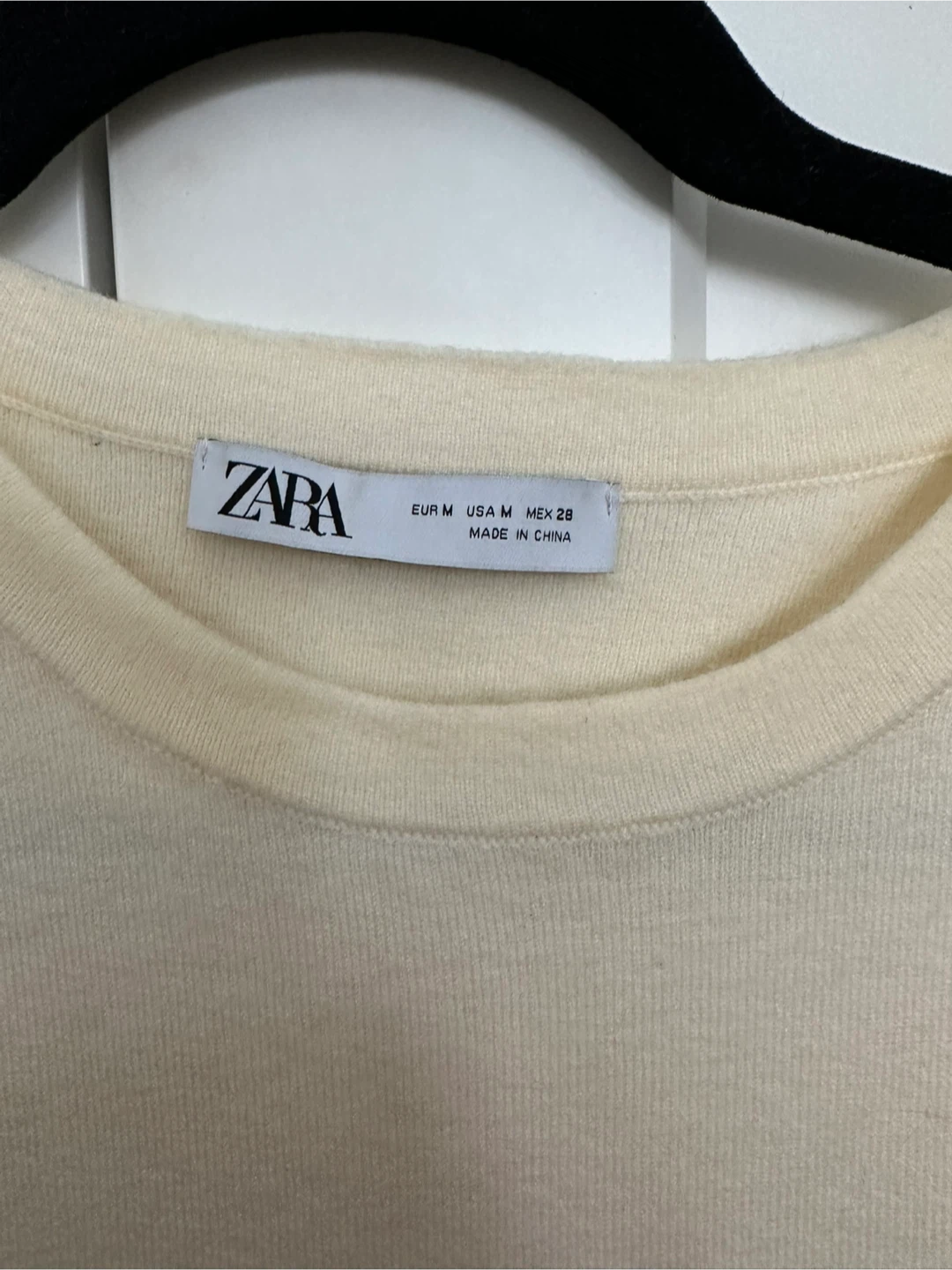Soft ZARA Cream Sleeveless Knit Top - photo 2
