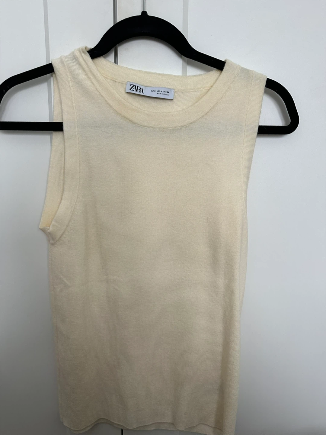 Soft ZARA Cream Sleeveless Knit Top