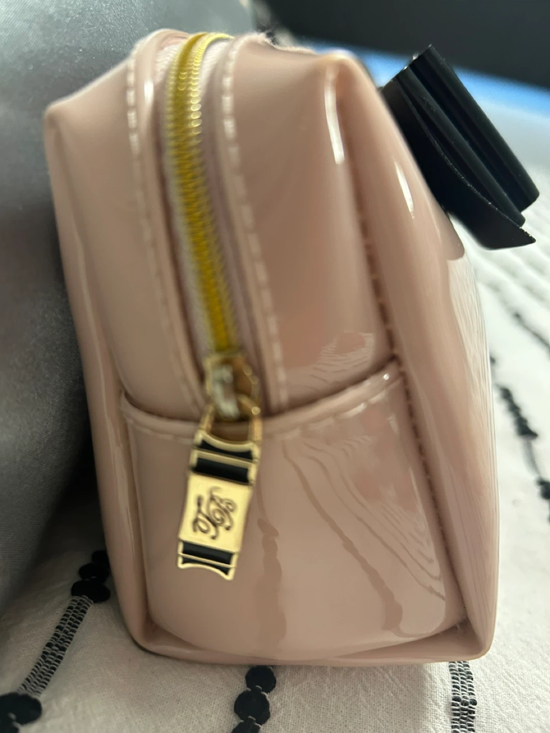 Ted Baker Pink Patent Bow Cosmetic Bag - photo 3