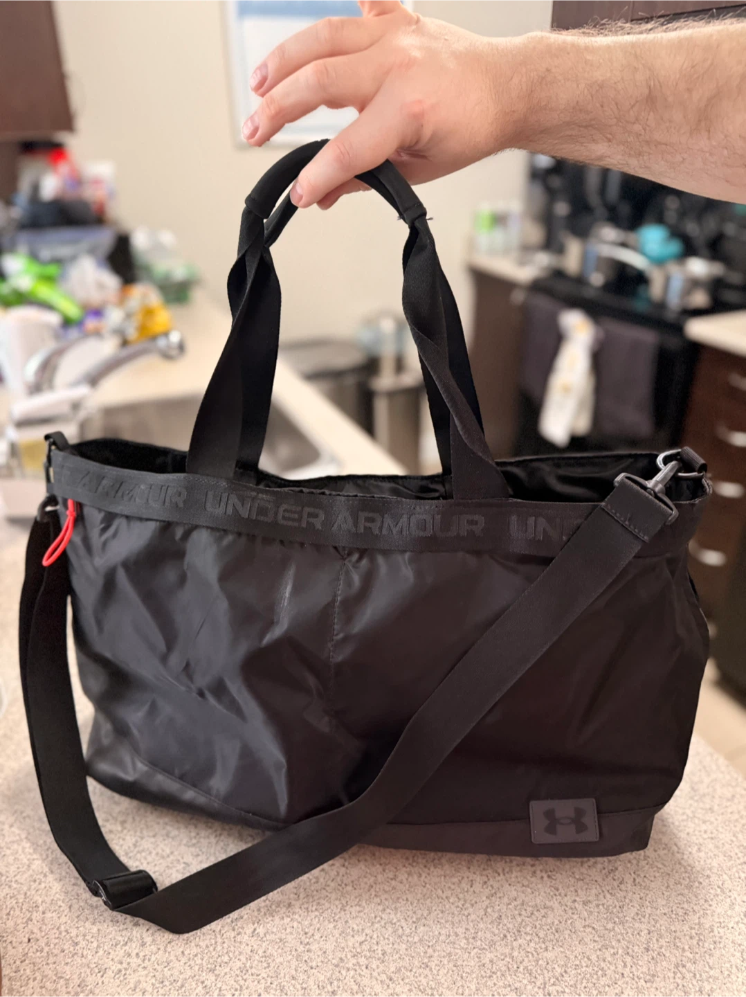 Under Armour Sports Duffle Bag — Like New, Shoe Compartment - photo 2