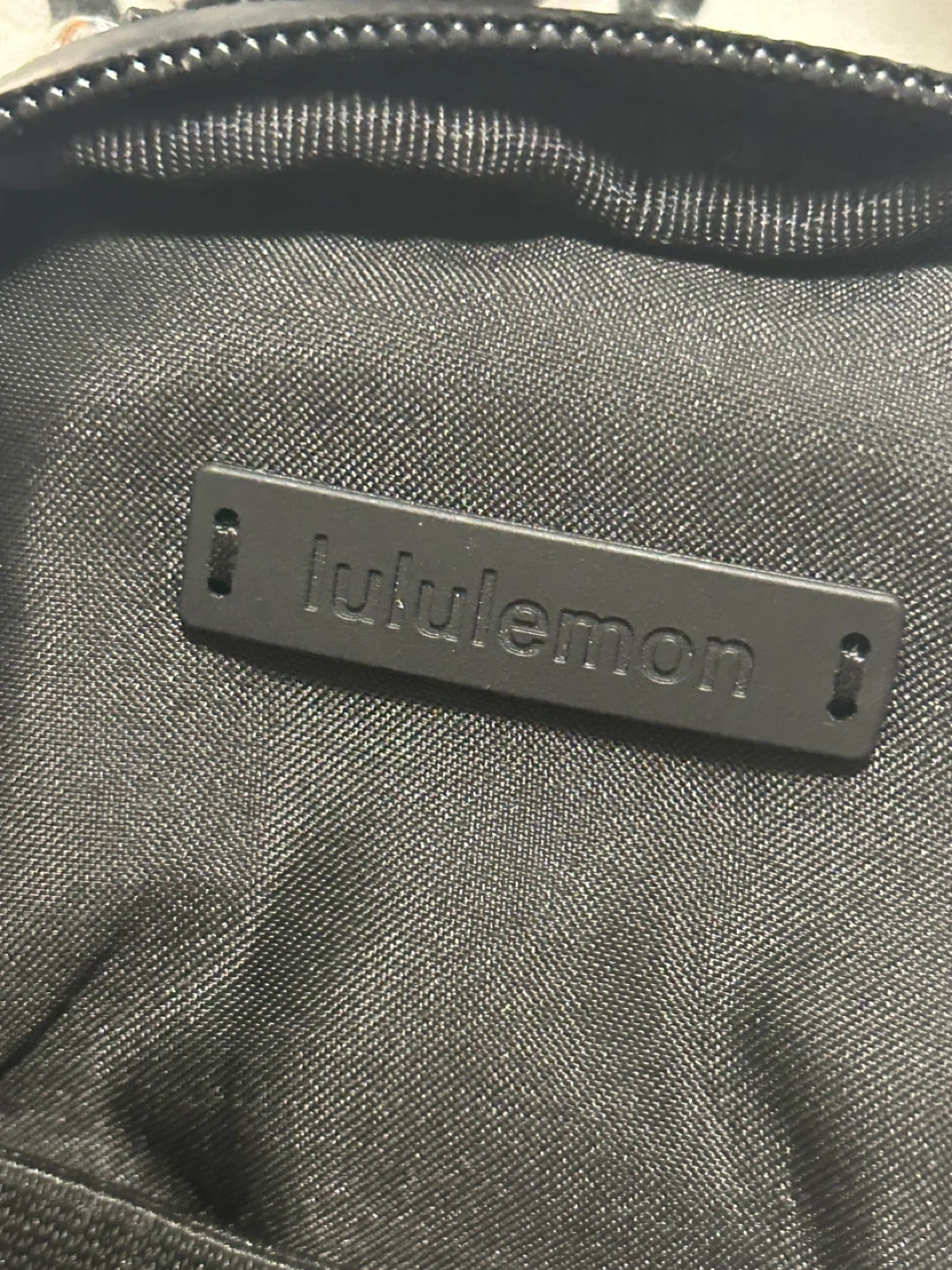 Lululemon Black Crossbody Phone Bag - photo 5