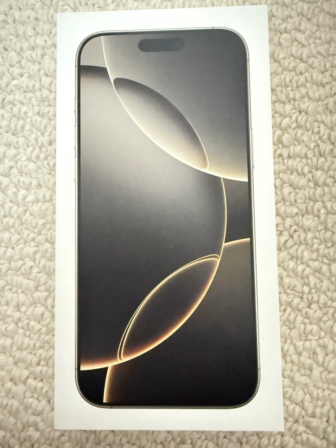 iPhone 16 Pro Max - box