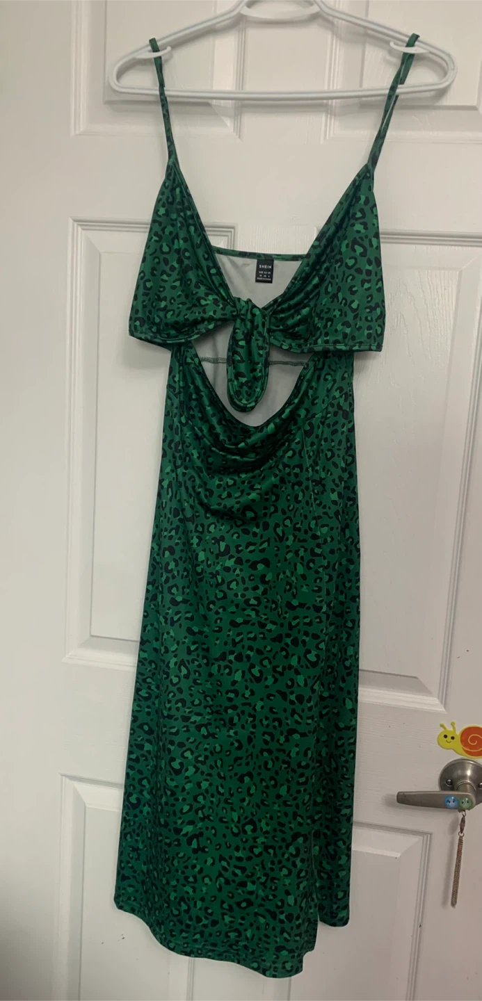 SHEIN Green Leopard Print Cutout Midi Dress