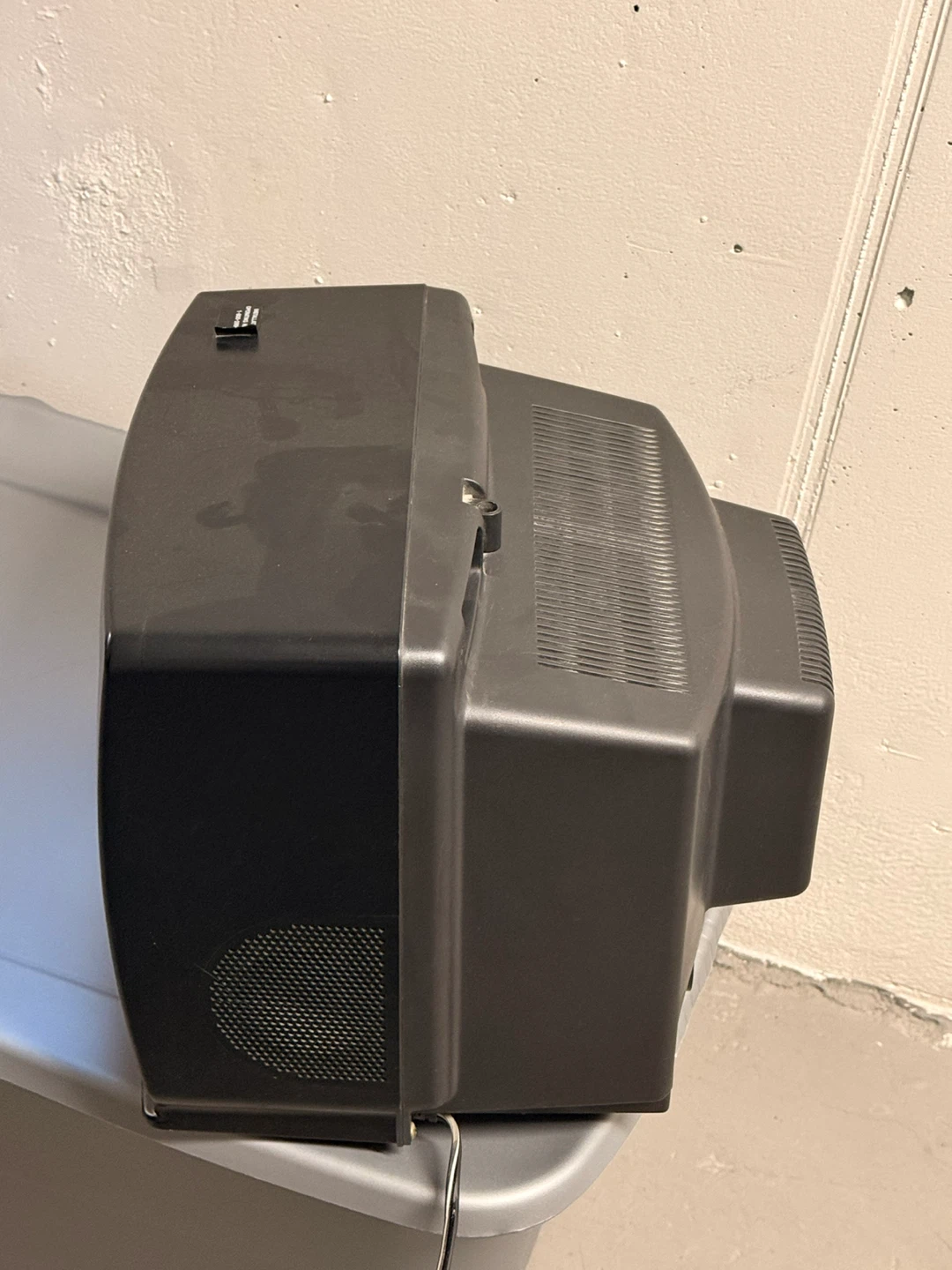 Sansui 13” TV — Fully Working, With Remote - photo 3