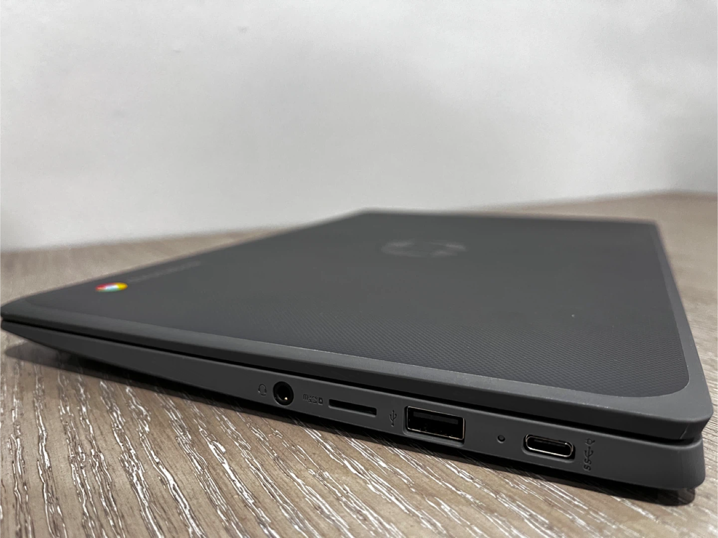 HP Chromebook - Great Condition! - photo 3