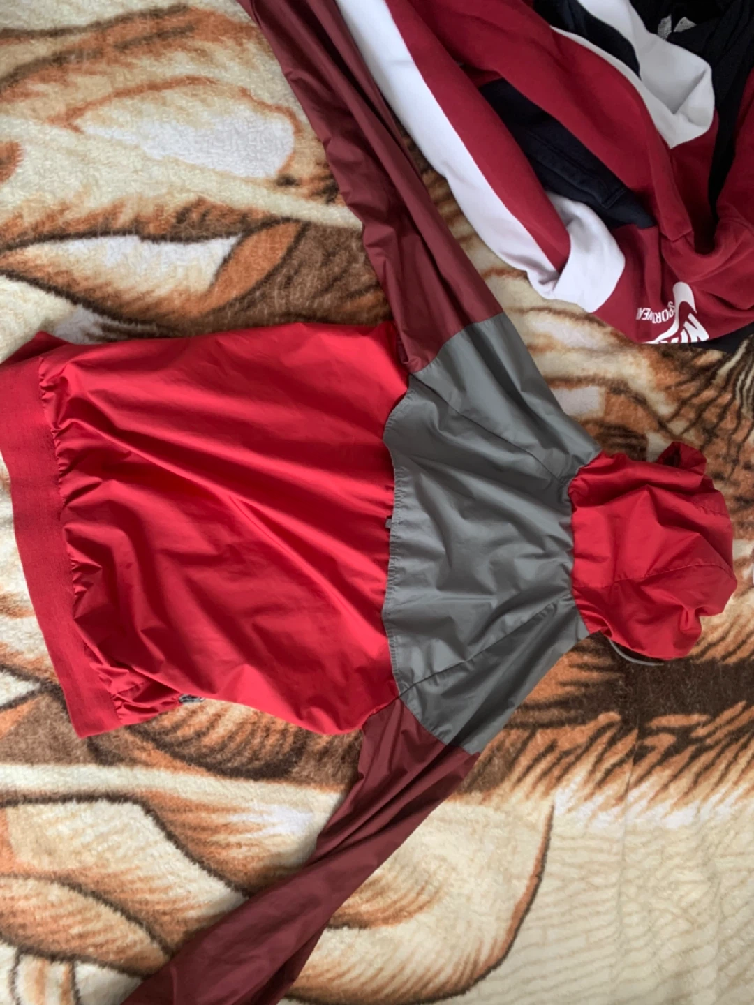 Nike Hooded Windbreaker Jacket - Red/Grey - photo 2