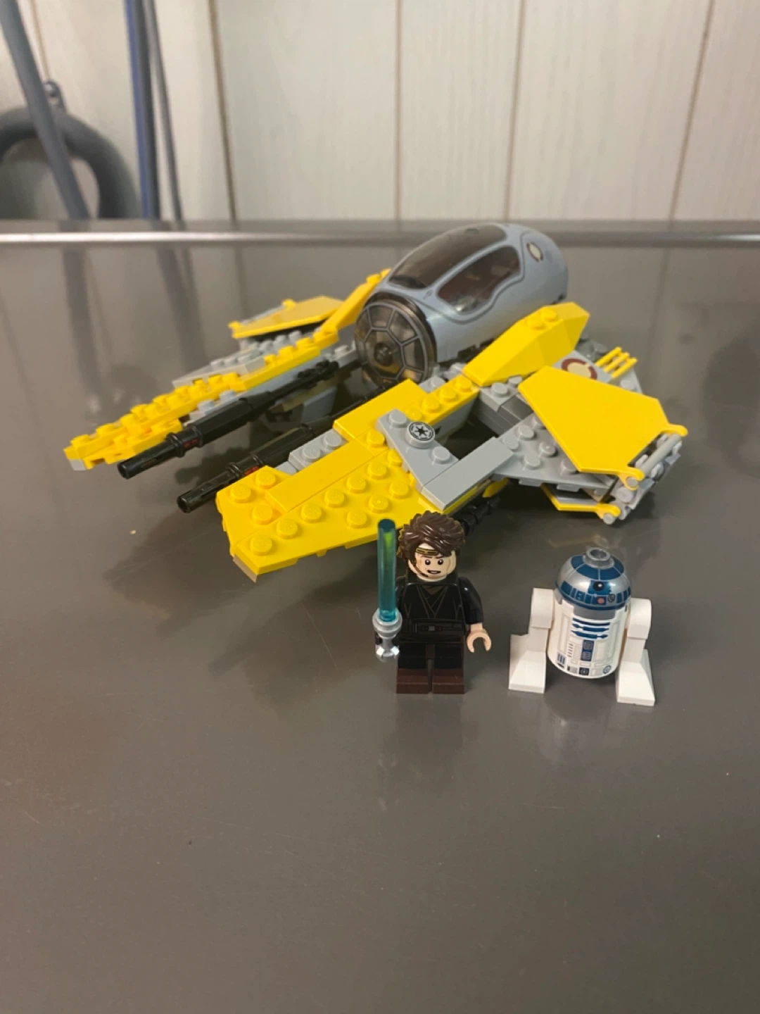 LEGO Star Wars Jedi Interceptor (75038) – Build + Minifigures