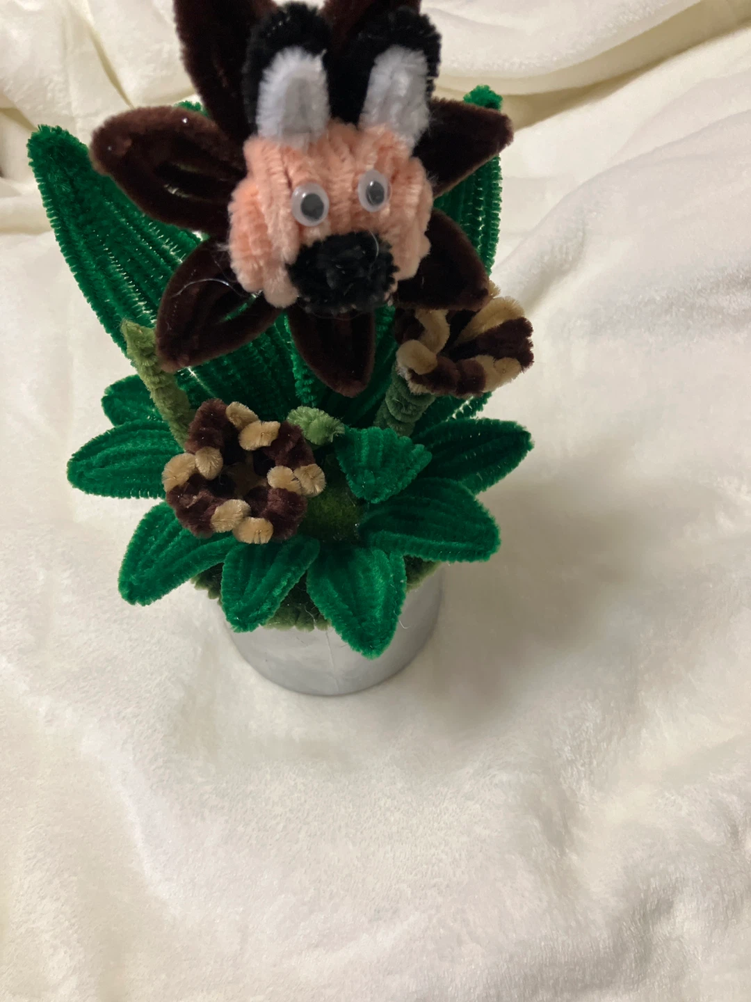 Handmade Pipe Cleaner Flower Arrangement - photo 3