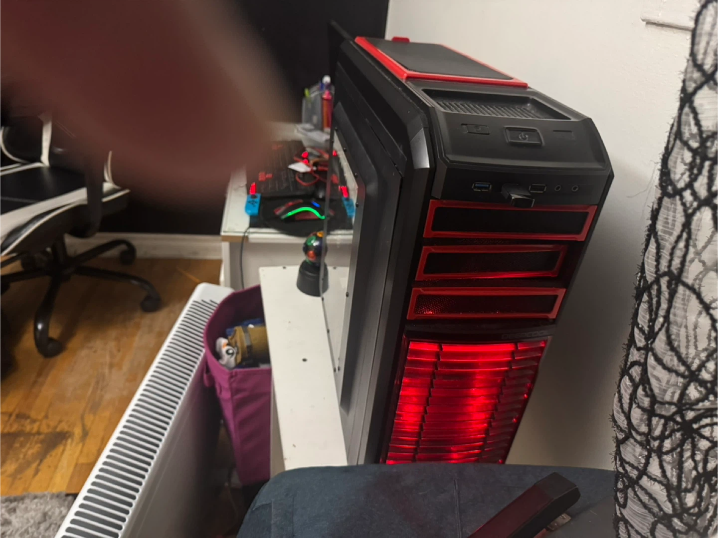 Black and Red Gaming PC Case - photo 3