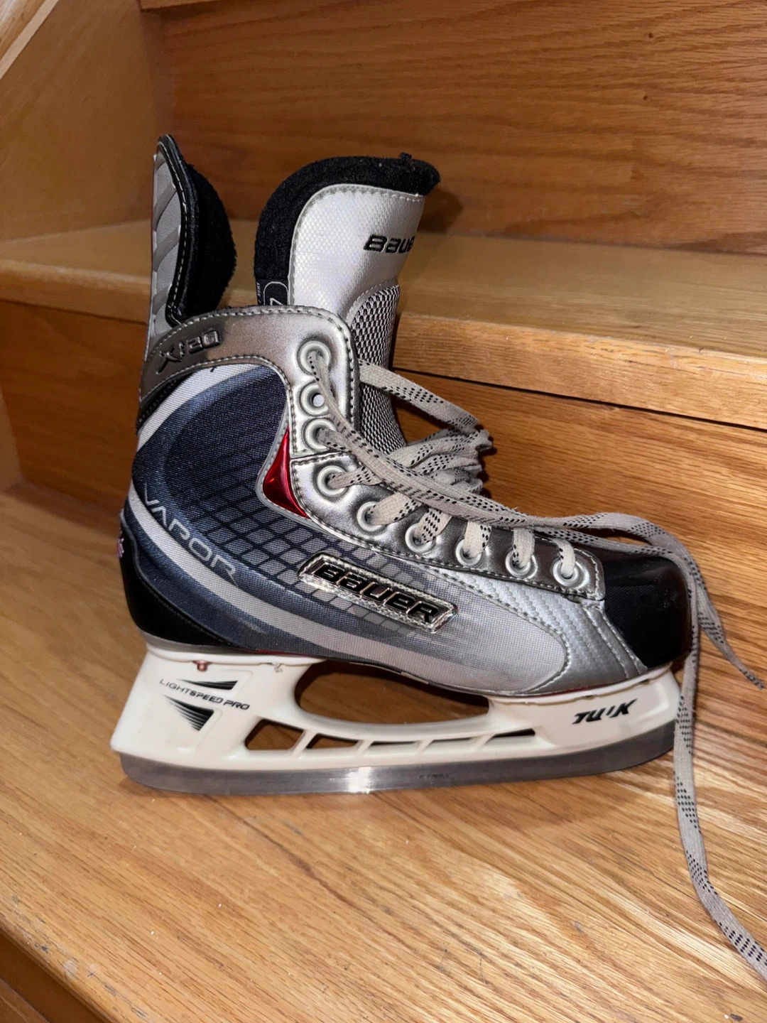 Bauer Vapor Youth size 5 Hockey Skates - photo 2