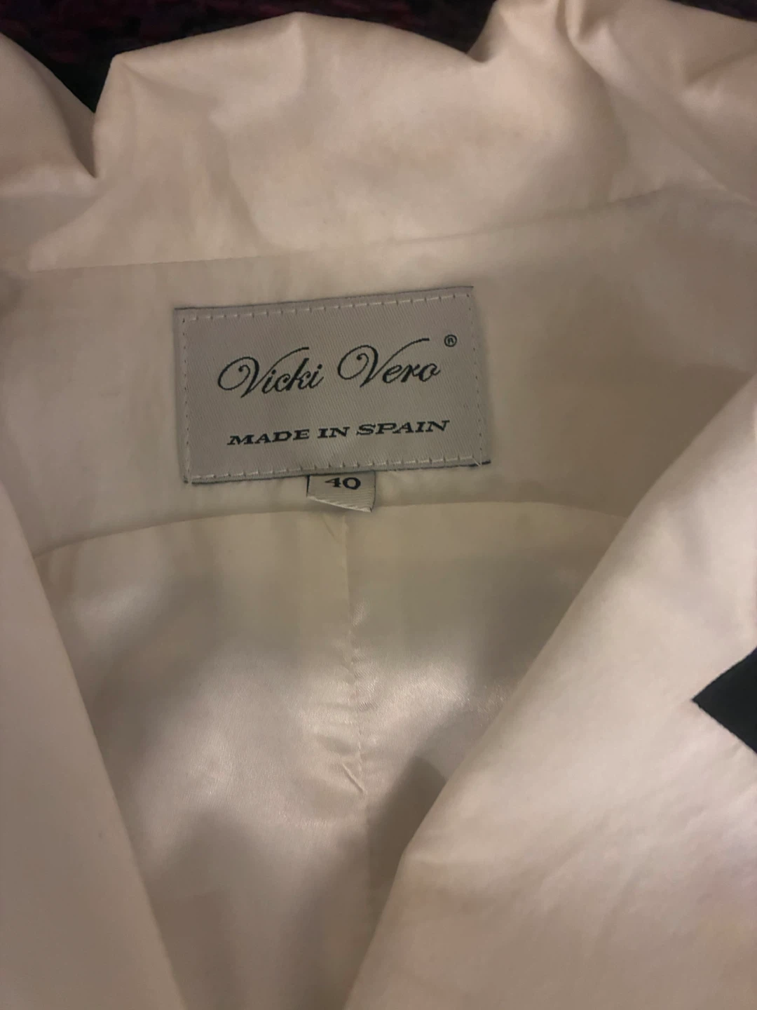 Vicki Vero Women's Blazer - White with Black Trim Size 10