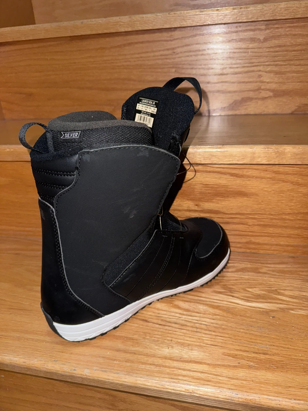 Salomon Snowboard Boots Black youth size 7 - photo 3