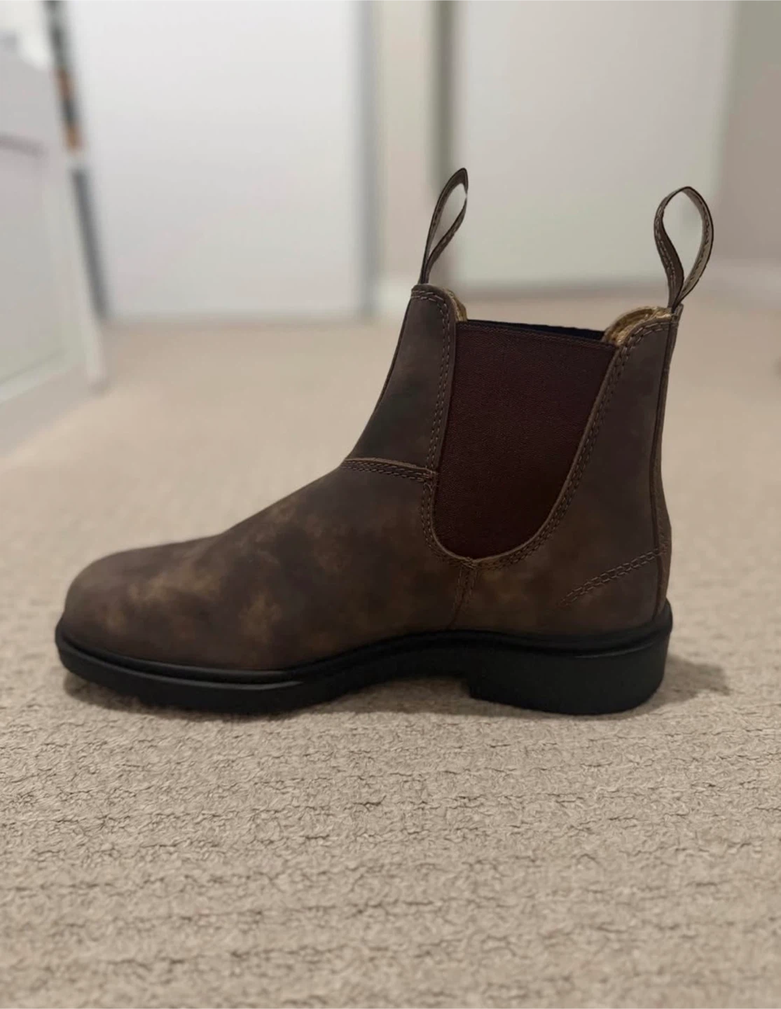 Blundstone Chelsea Boots - Brown Distressed Leather