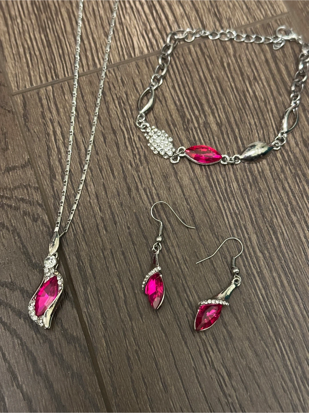 Silver-toned Jewellery Set with Pink Gems