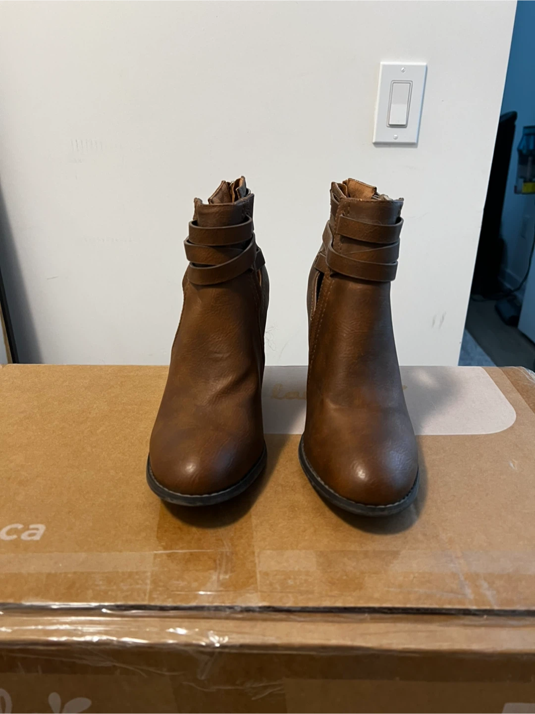Brown Leather Heeled Ankle Boots - size 8 - photo 2