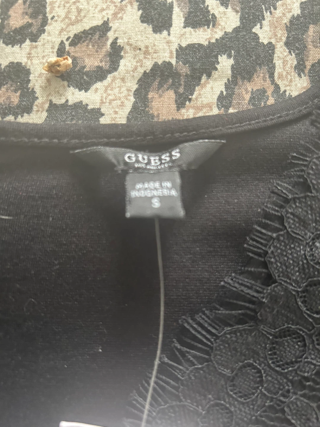 Brand new with tags GUESS Black Lace Romper Size S - photo 4