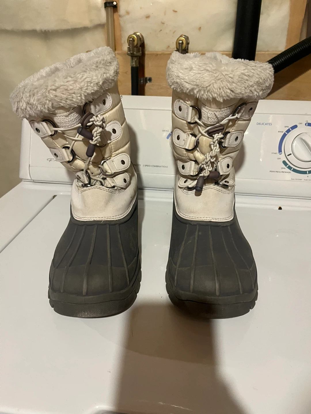 Women's Insulated Snow Boots size 7