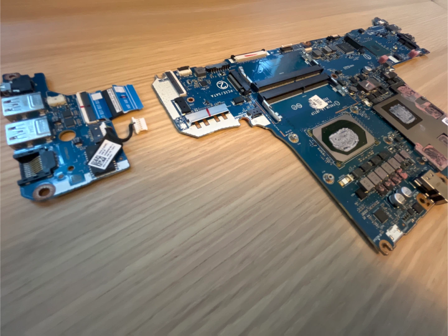 Motherboard FH51M LA-J871P Rev: 1B - photo 2