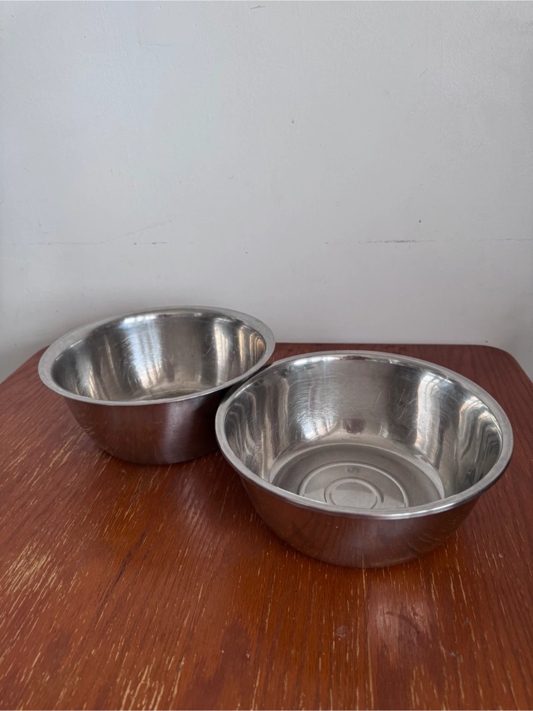 2 Stainless Steel Mixing Bowls