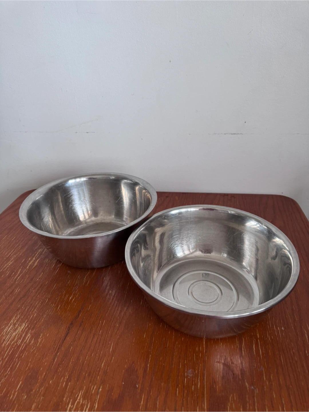 2 Stainless Steel Mixing Bowls - photo 2