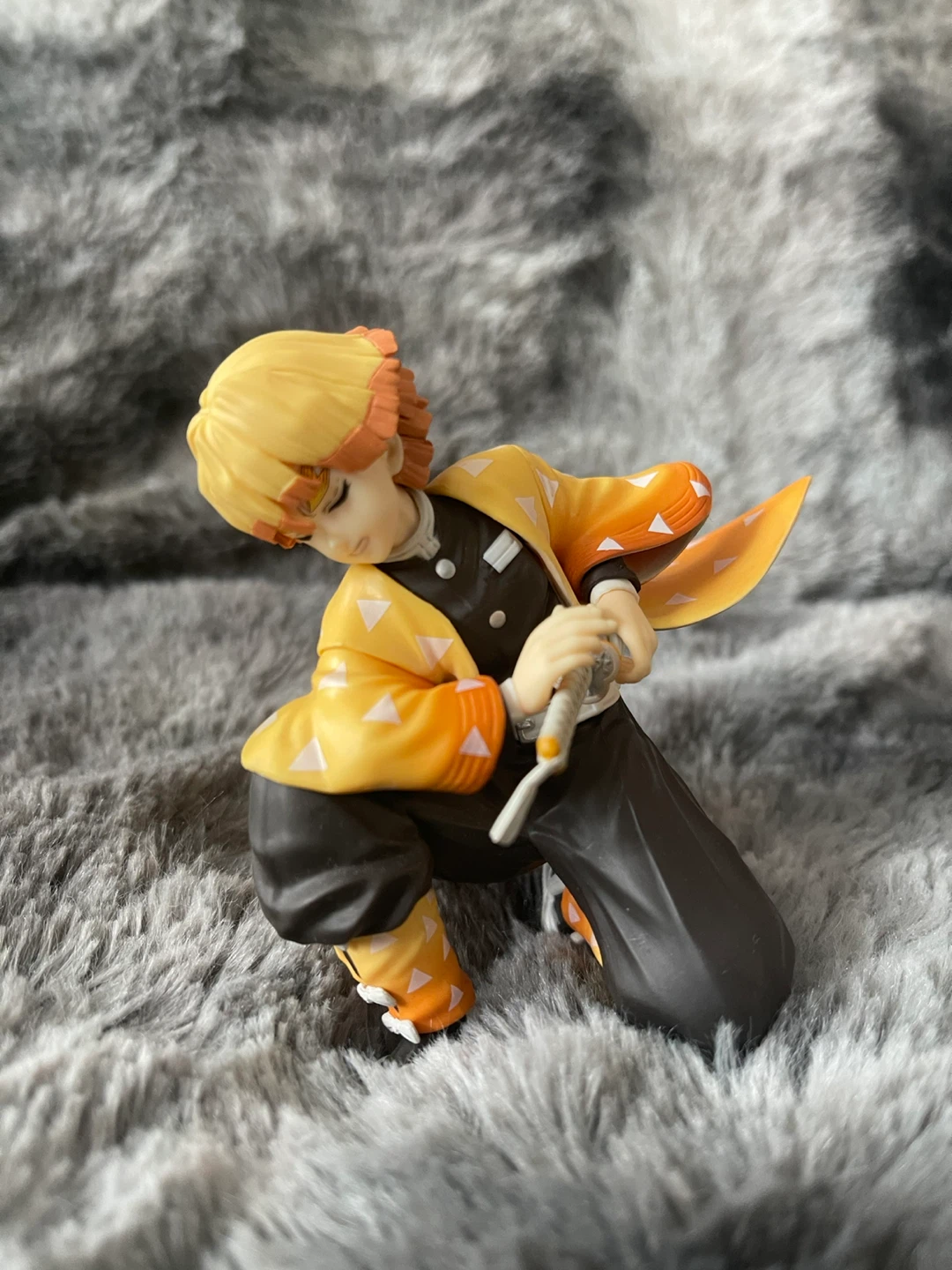 Zenitsu Noodle Stopper Figure - photo 2