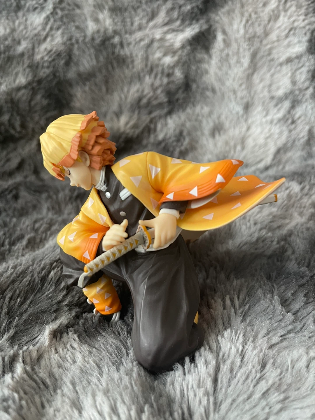 Zenitsu Noodle Stopper Figure - photo 3