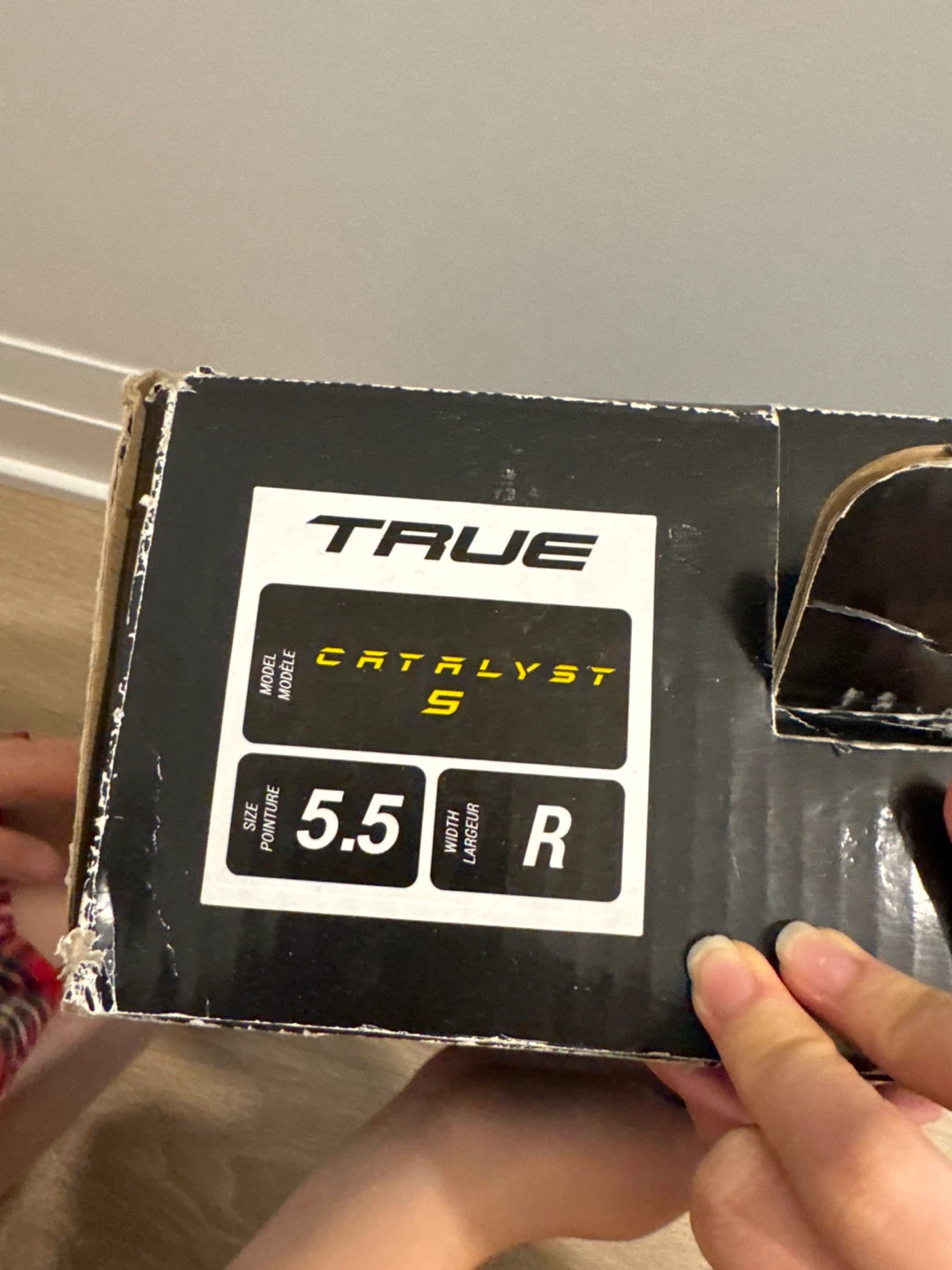 Hockey Skates (5.5R) - photo 2