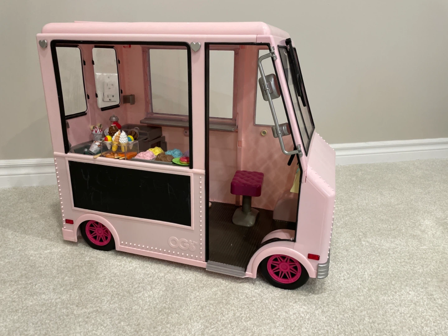 Our Generation Sweet Treat Ice Cream Truck Playset