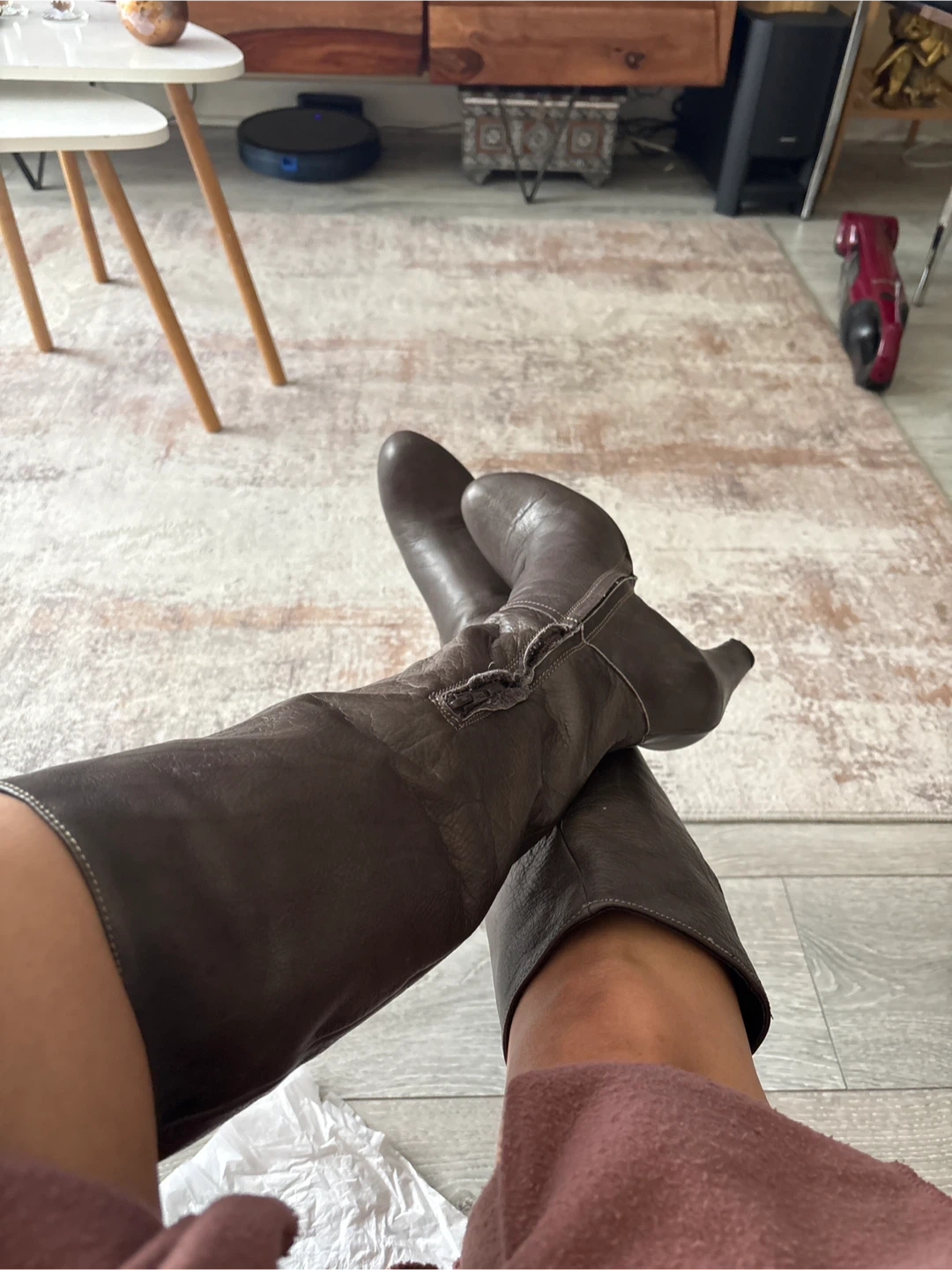 Vera Gomma Knee-High Leather Boots - Size 41