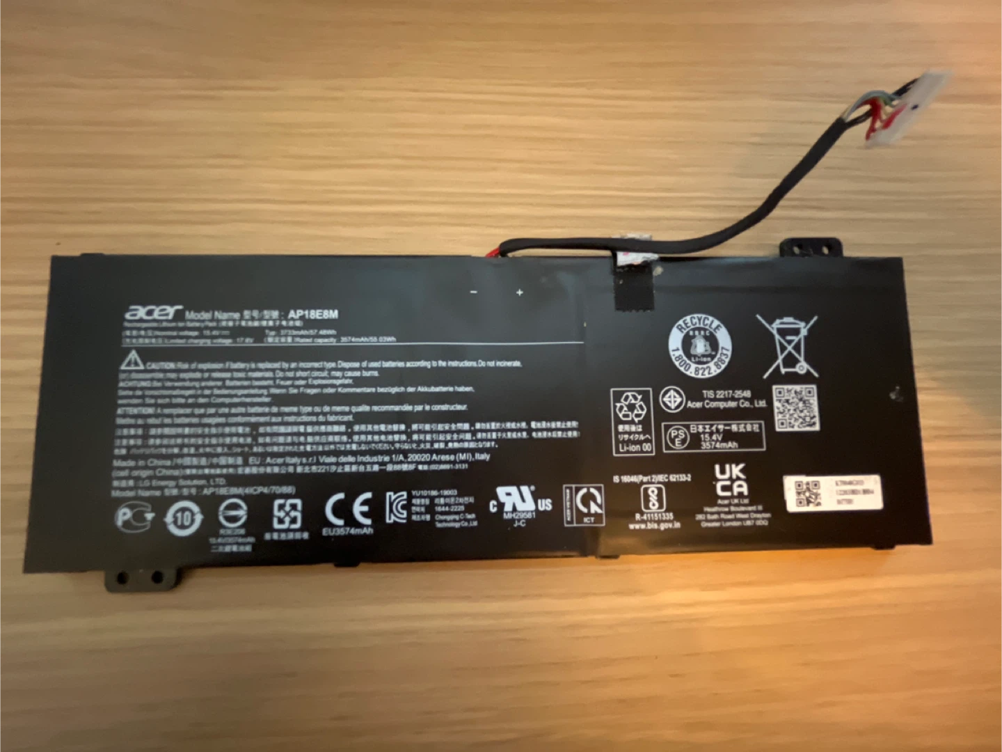 Acer AP18E8M Laptop Battery 15.4V 3574mAh - photo 3