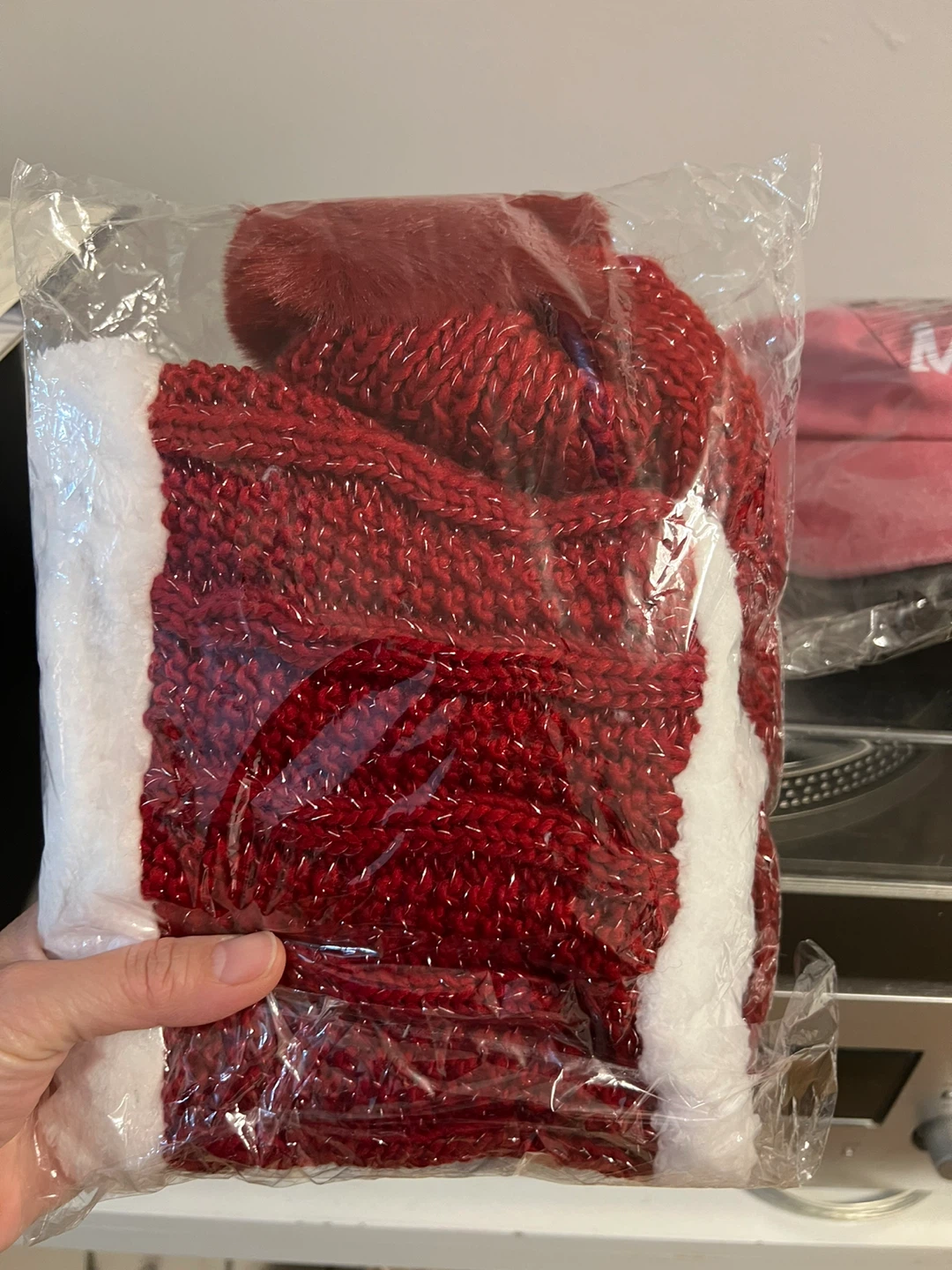 Red Knit Beanie and Neck warmer Set - New - photo 2