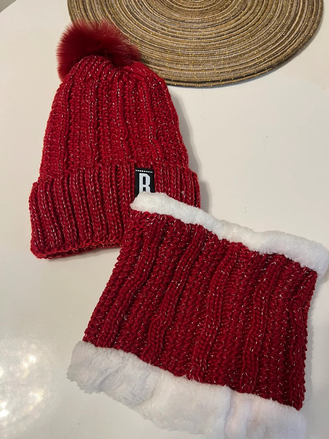 Red Knit Beanie and Neck warmer Set - New