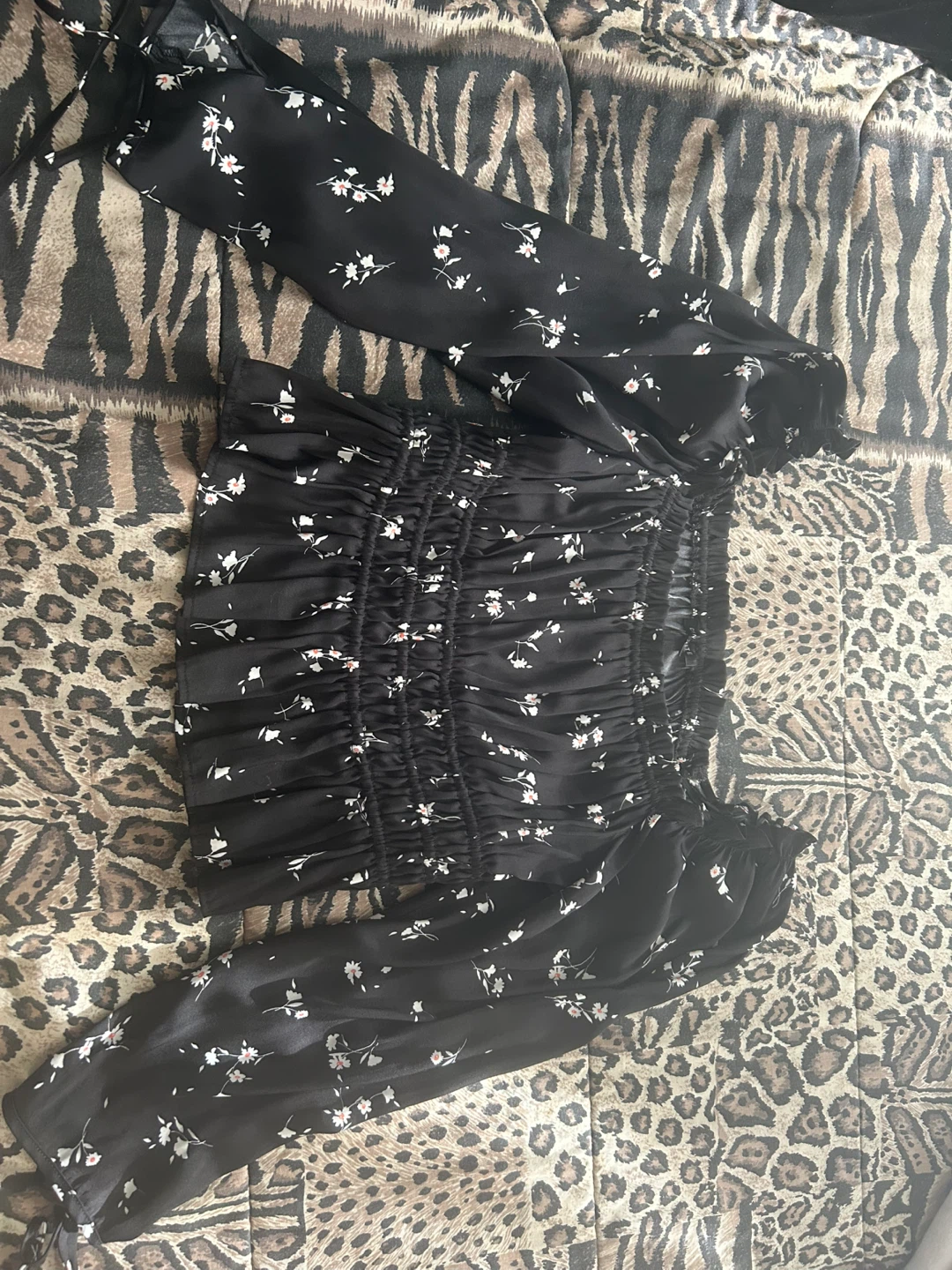 Dynamite Black Floral Smocked Crop Top Size P/S