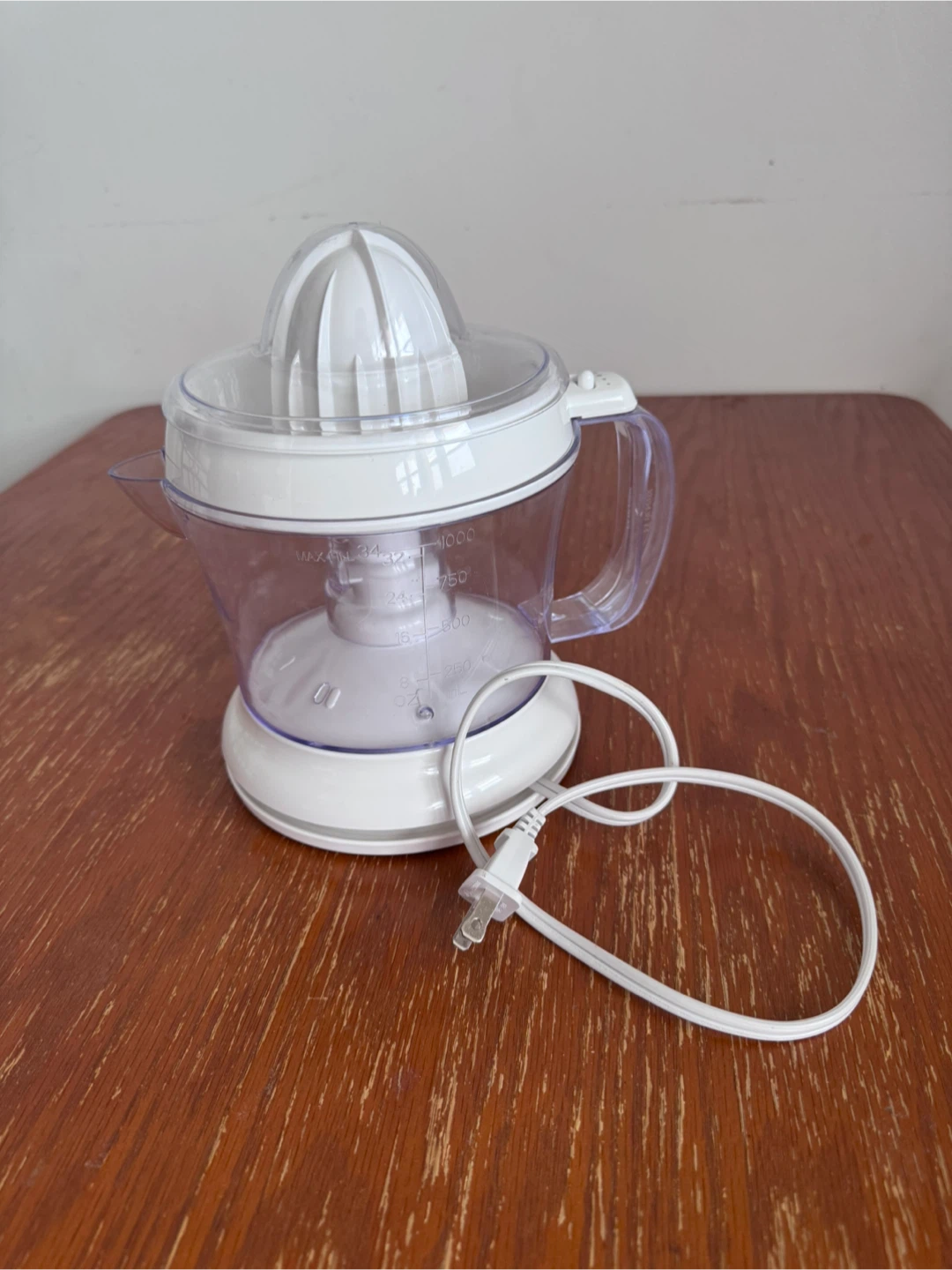 White Electric Citrus Juicer