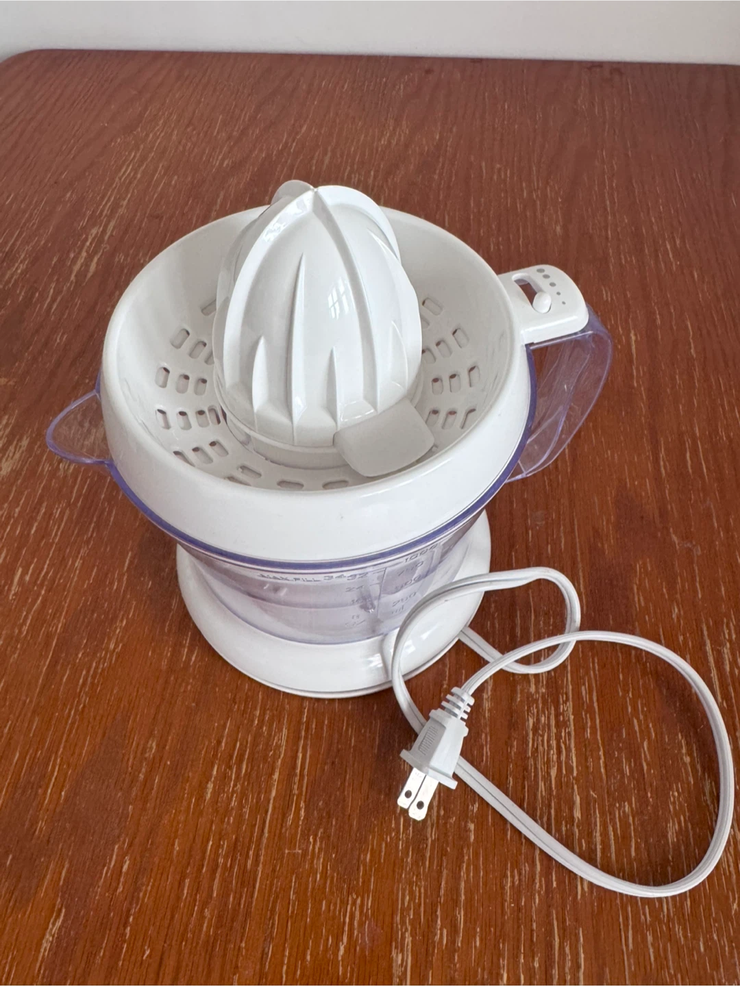 White Electric Citrus Juicer - photo 3