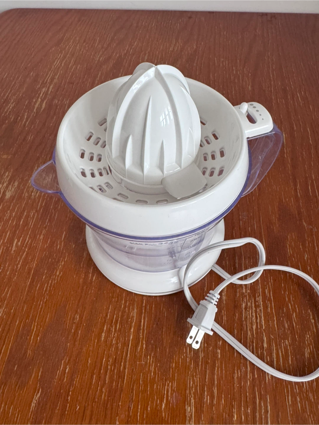 White Electric Citrus Juicer - photo 2