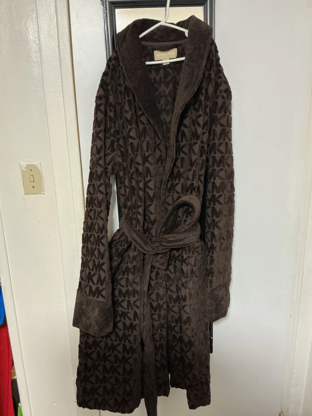 Michael Kors Brown MK Pattern Velour Robe - photo 2