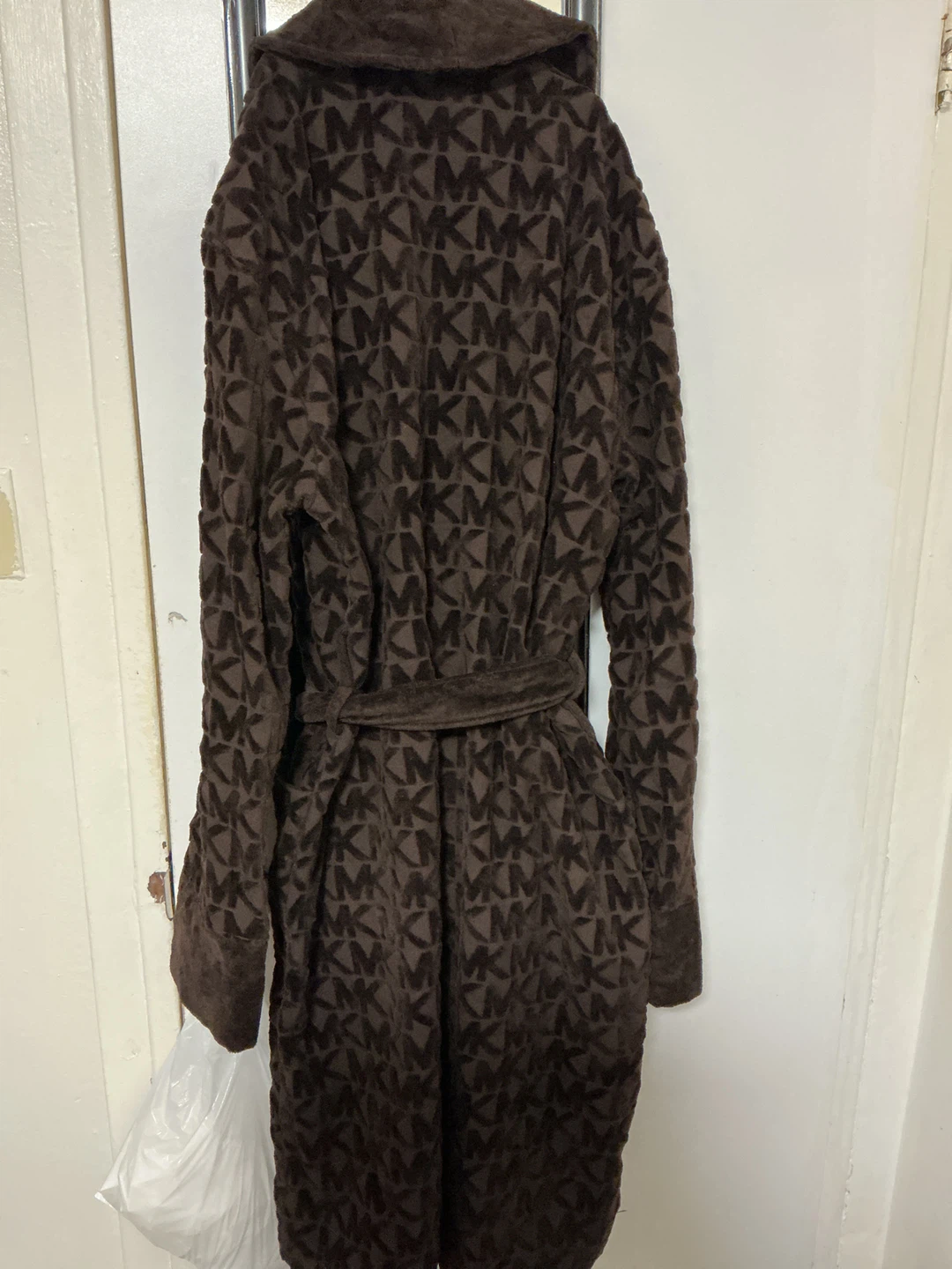 Michael Kors Brown MK Pattern Velour Robe - photo 3