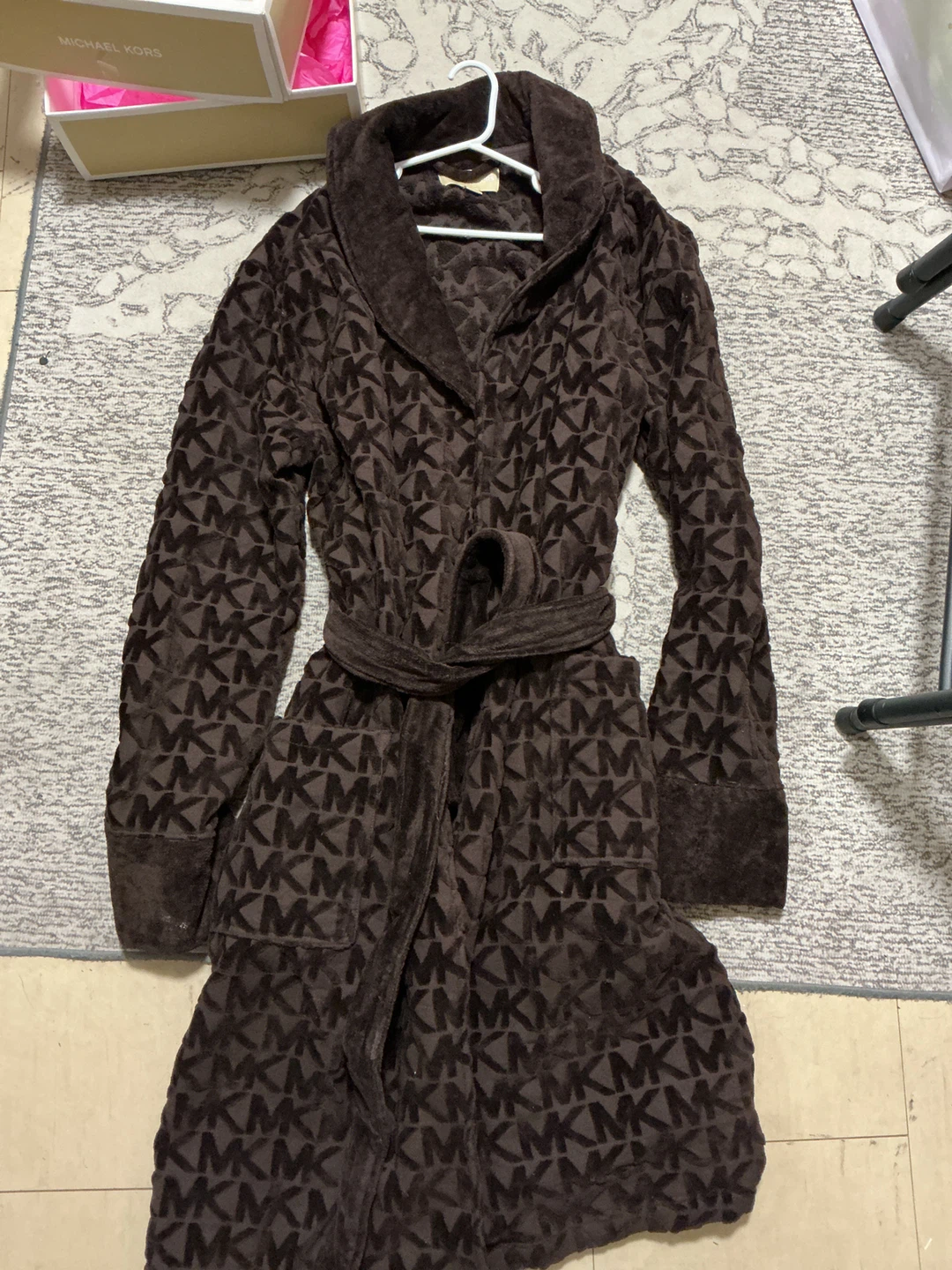 Michael Kors Brown MK Pattern Velour Robe - photo 4