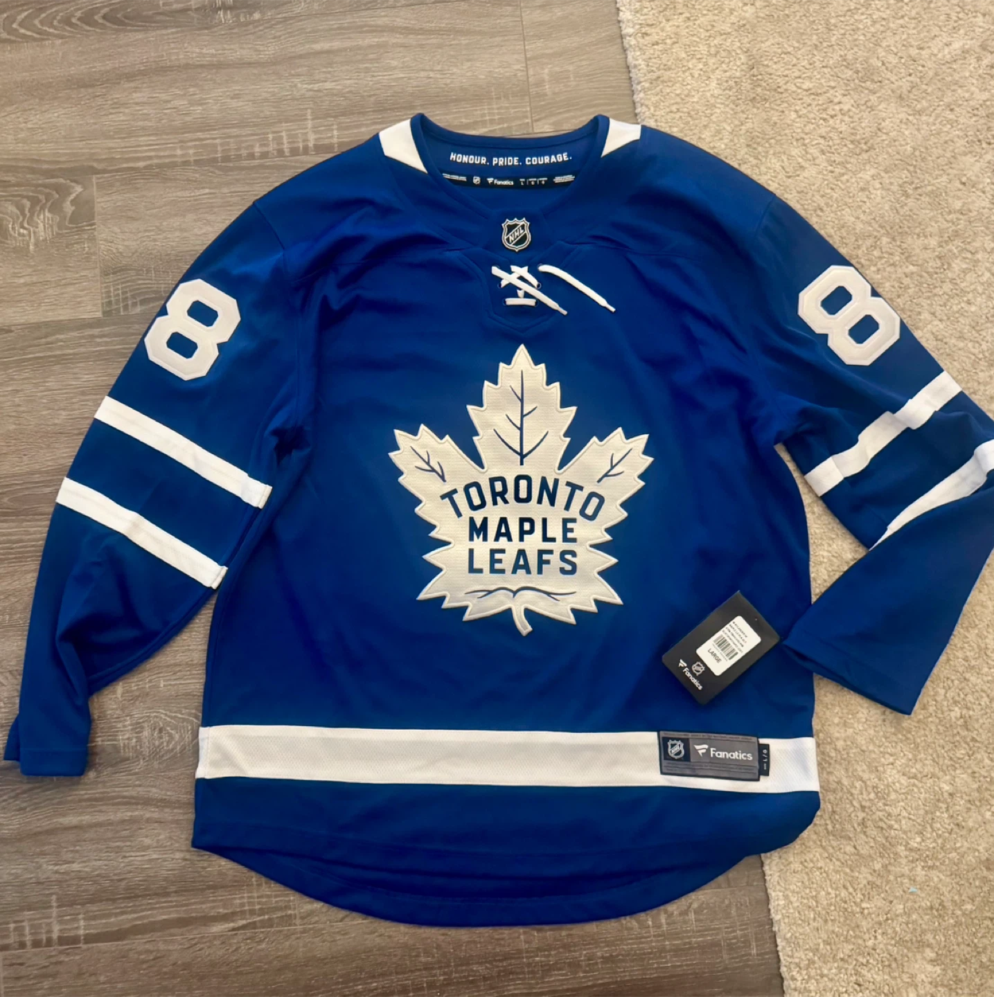 Toronto Maple Leafs Nylander #88 Hockey Jersey - size L