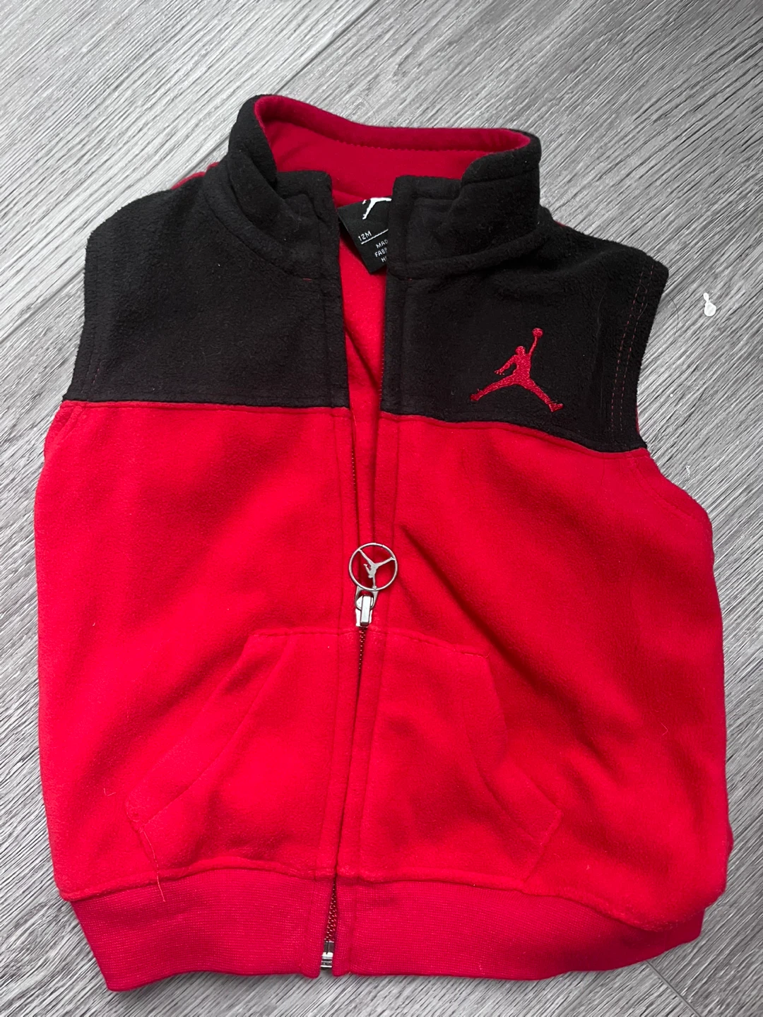 Jordan Baby Boys Red Black Fleece Vest and Pants Set 12M - photo 3