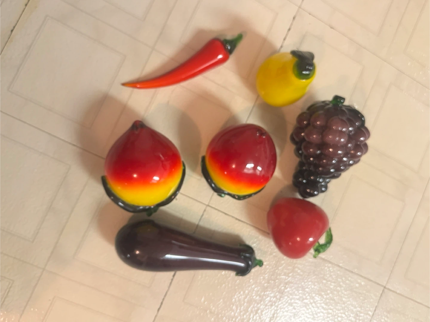 Glass fruit and vegetable set